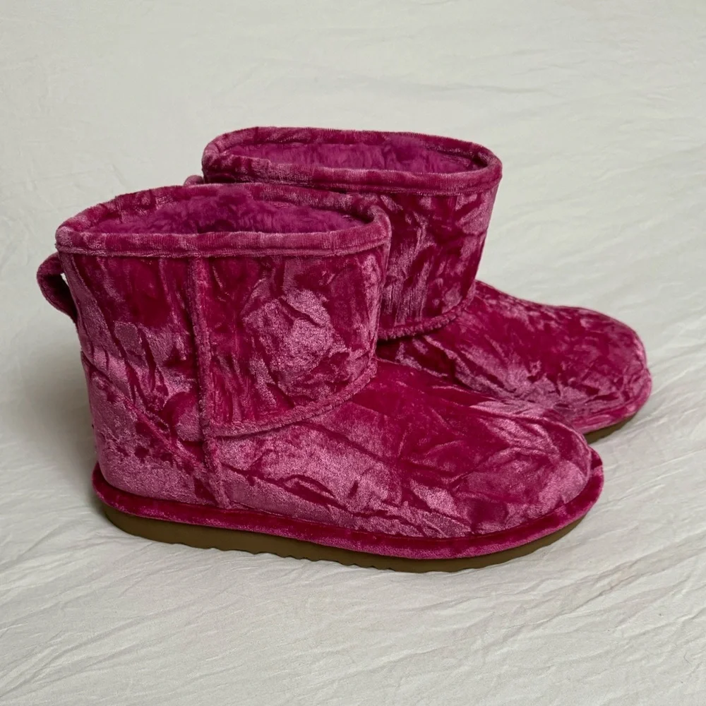 UGG Classic Mini II Velvet Boot Raspberry Sorbet Wool Lining Size 6 Classic